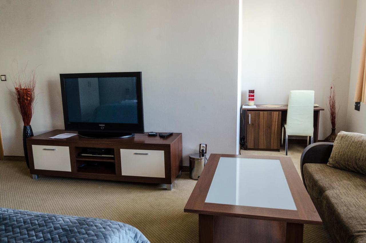 Hotel Rokoko Kassa Kültér fotó